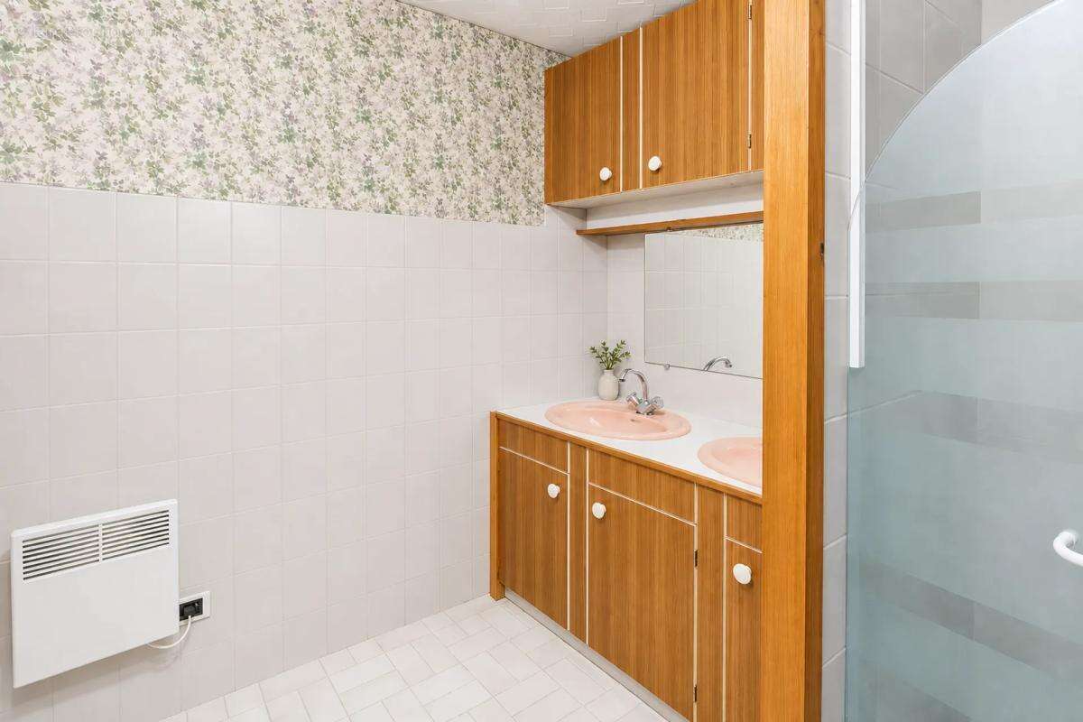 Ferme de 294 m² avec dépendances à Moisy - photo 8