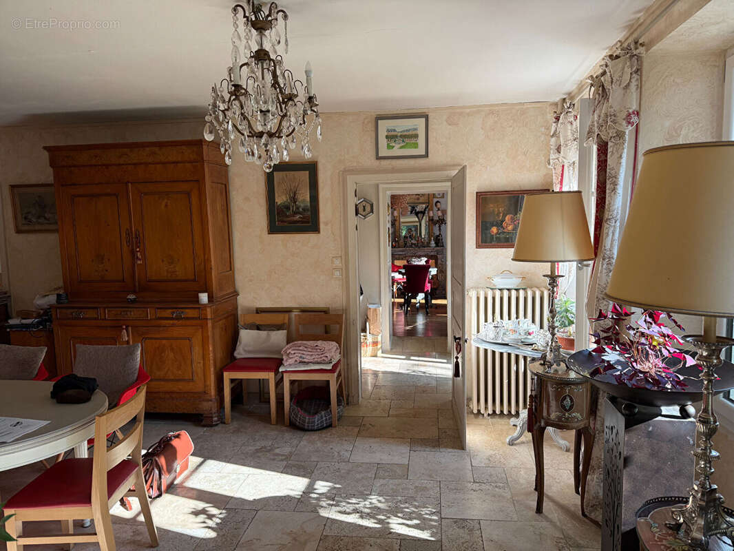 Maison à FRESNAY-SUR-SARTHE