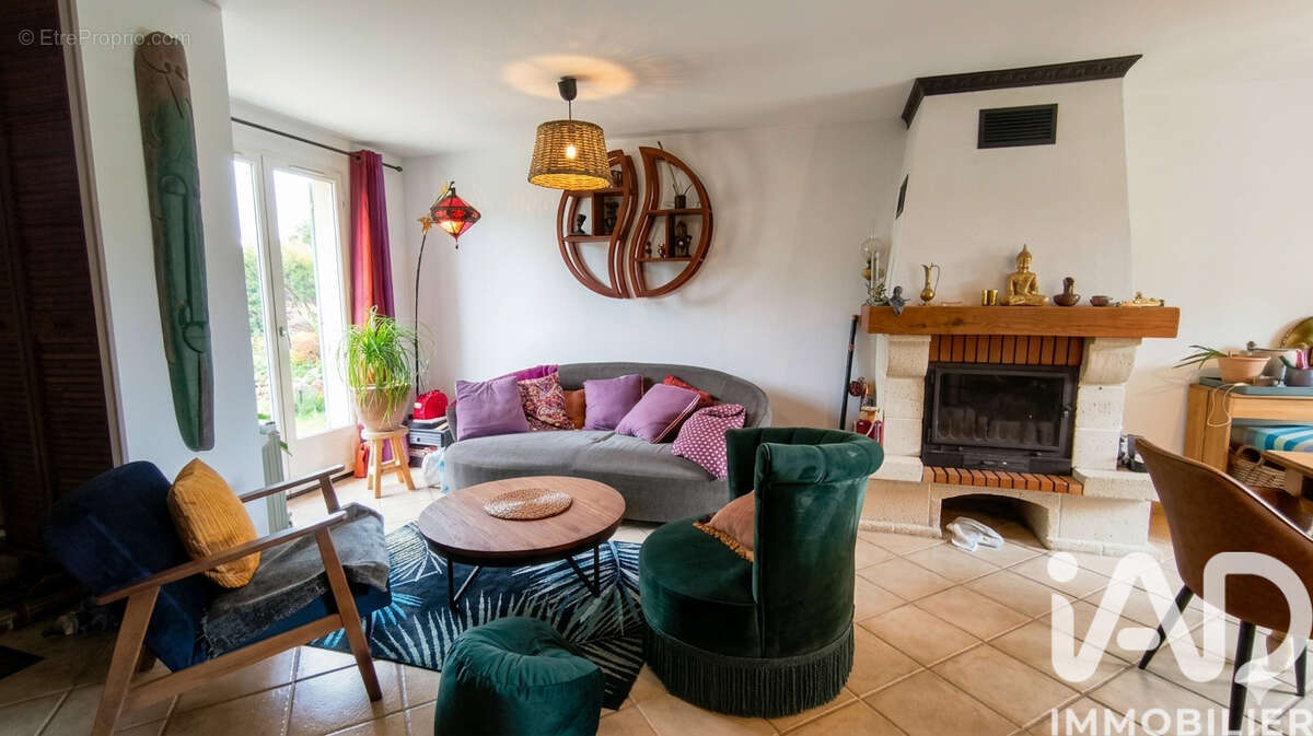 Maison 110 m² à Boisville-La-Saint-Pere  - photo 2