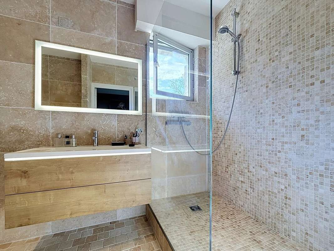Appartement à TOURGEVILLE