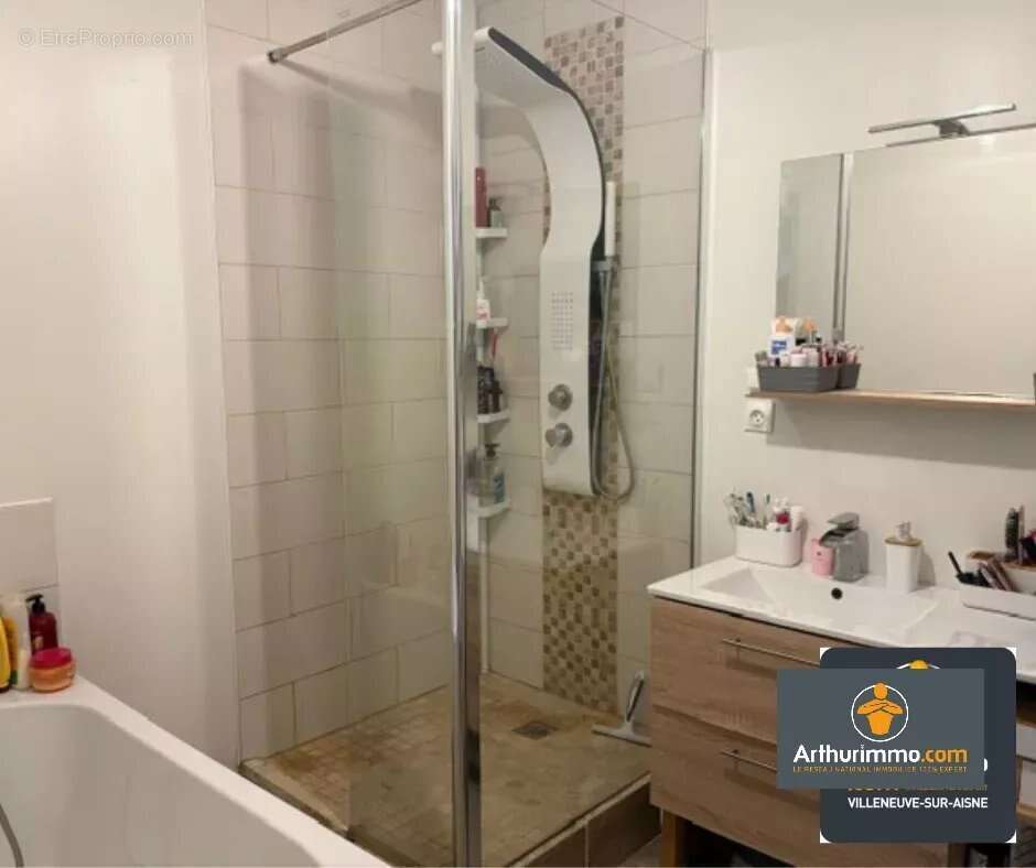 Maison à NEUFCHATEL-SUR-AISNE