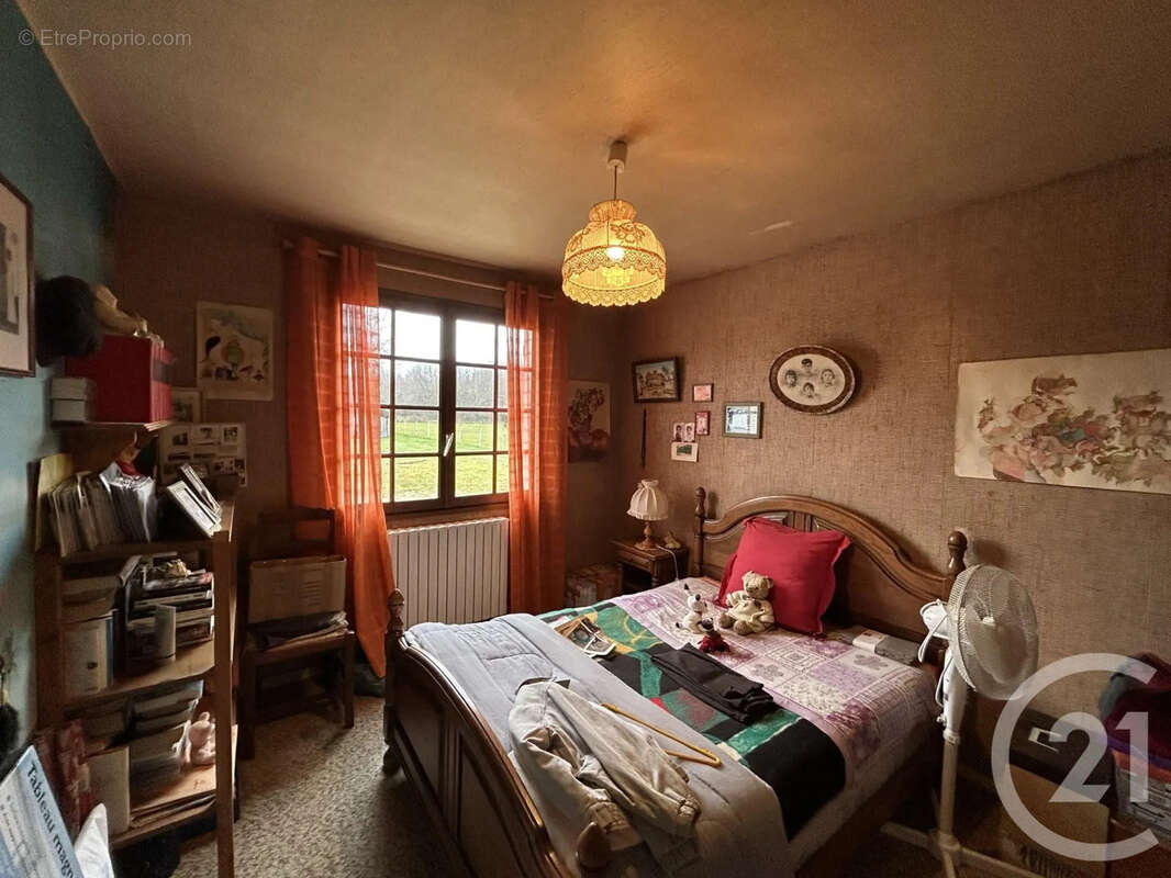 Maison à LES EGLISOTTES-ET-CHALAURES