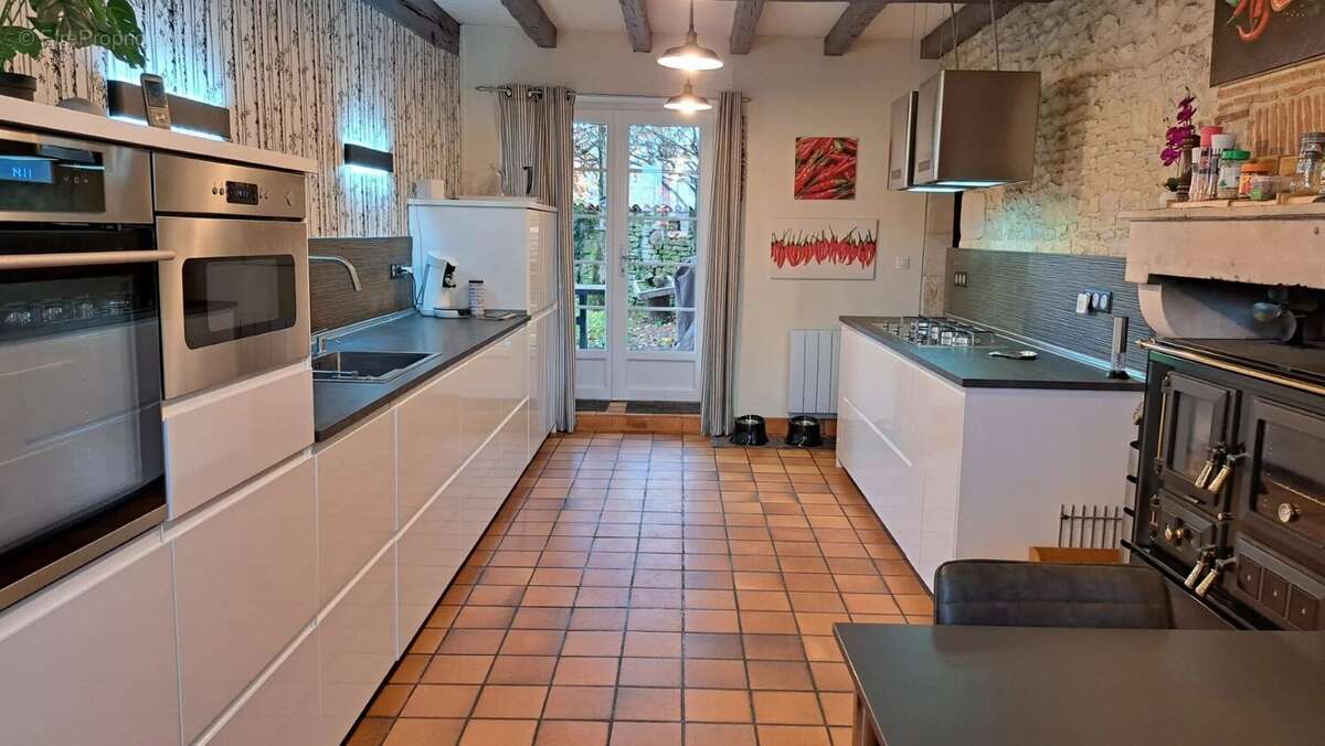 Maison à LA FAYE