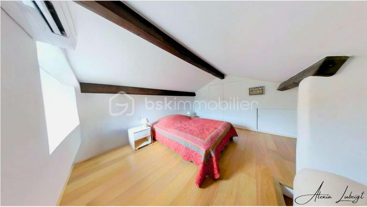 Maison à ENTRECASTEAUX