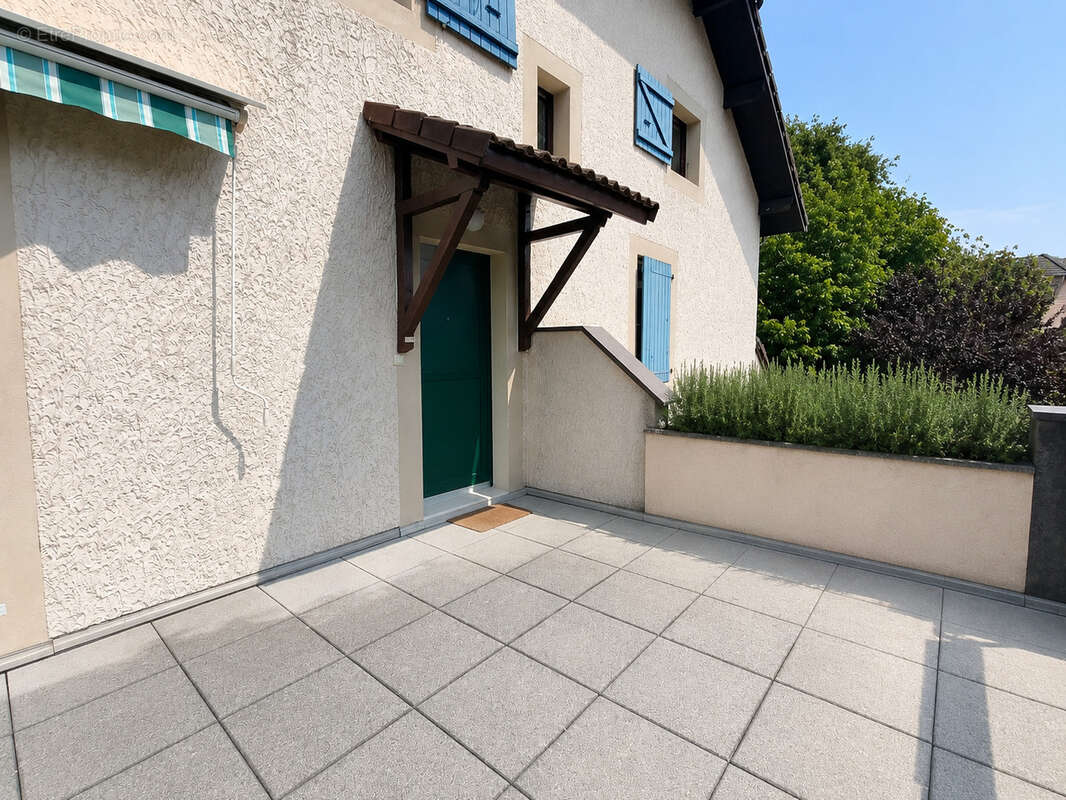 Duplex de 95m2 Carrez, garage et jardin - photo 2