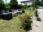 Maison à LA CHAPELLE-DE-LA-TOUR