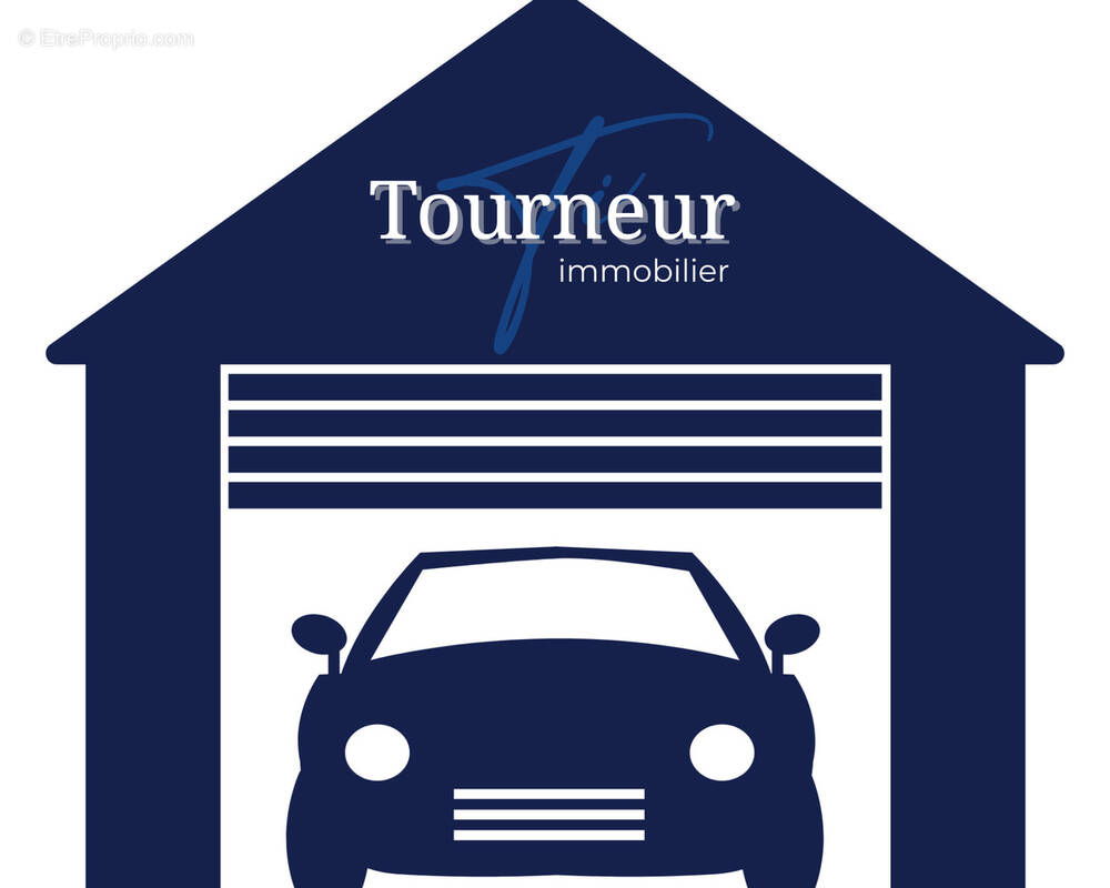 Parking à SIX-FOURS-LES-PLAGES