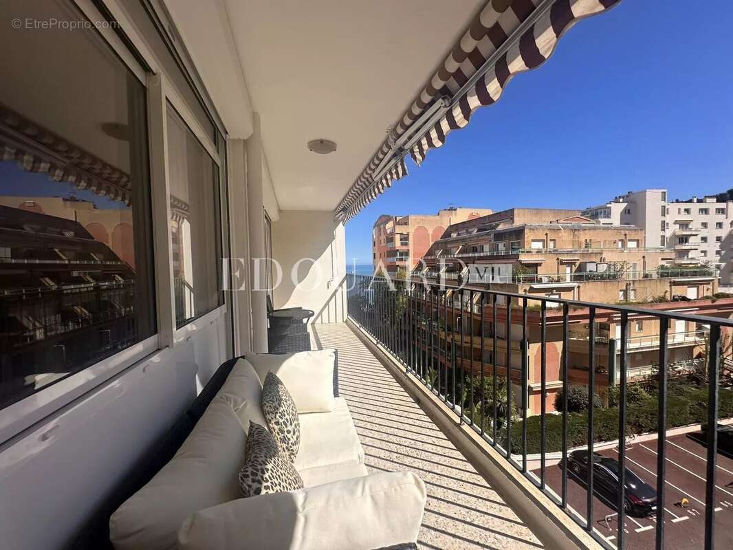 Appartement à ROQUEBRUNE-CAP-MARTIN