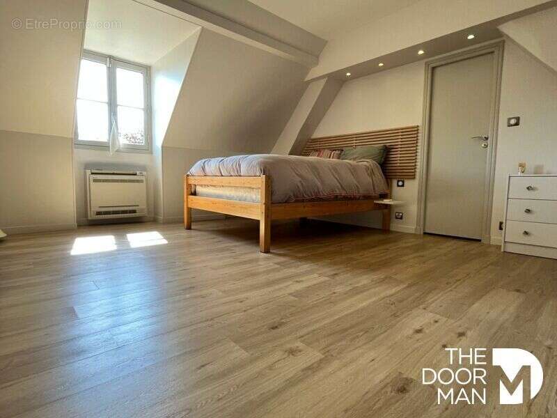 Maison à LINAS