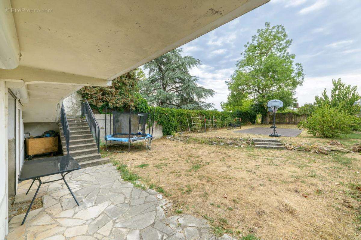 Maison de 8 pièces de 190.27 m² à Saint-Pierre-des-Corps - photo 16