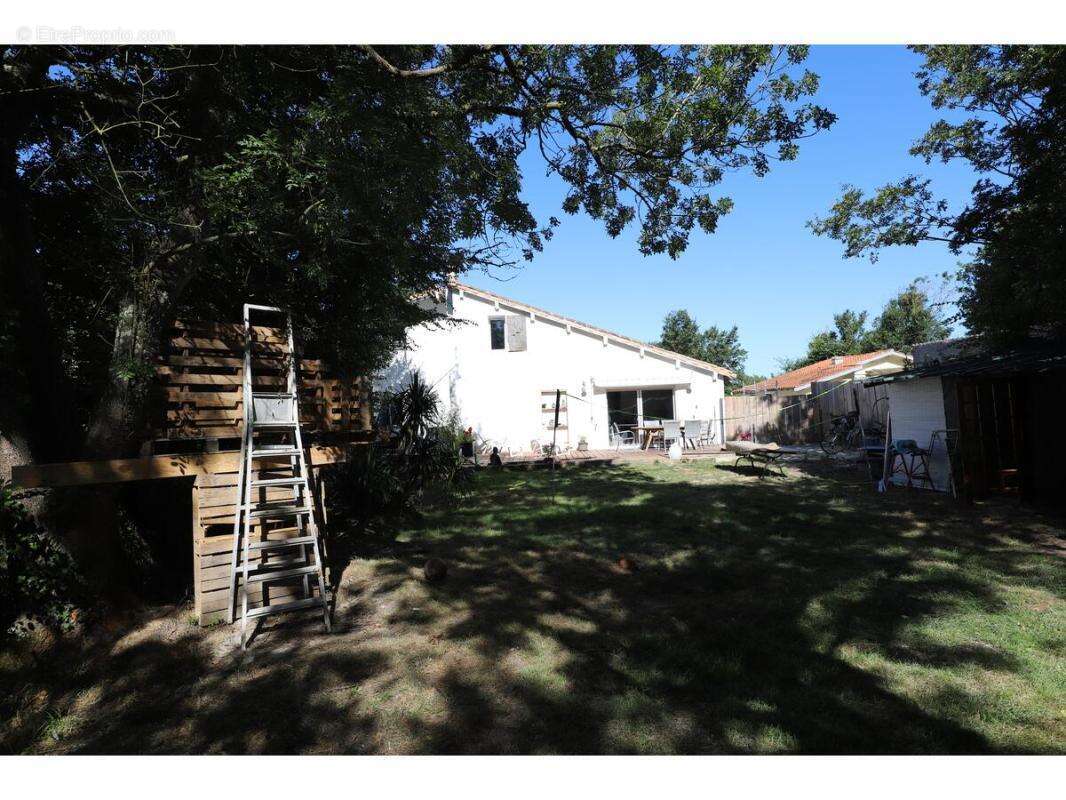 Maison 122 m² à Saint-Denis-D'oleron  - photo 3