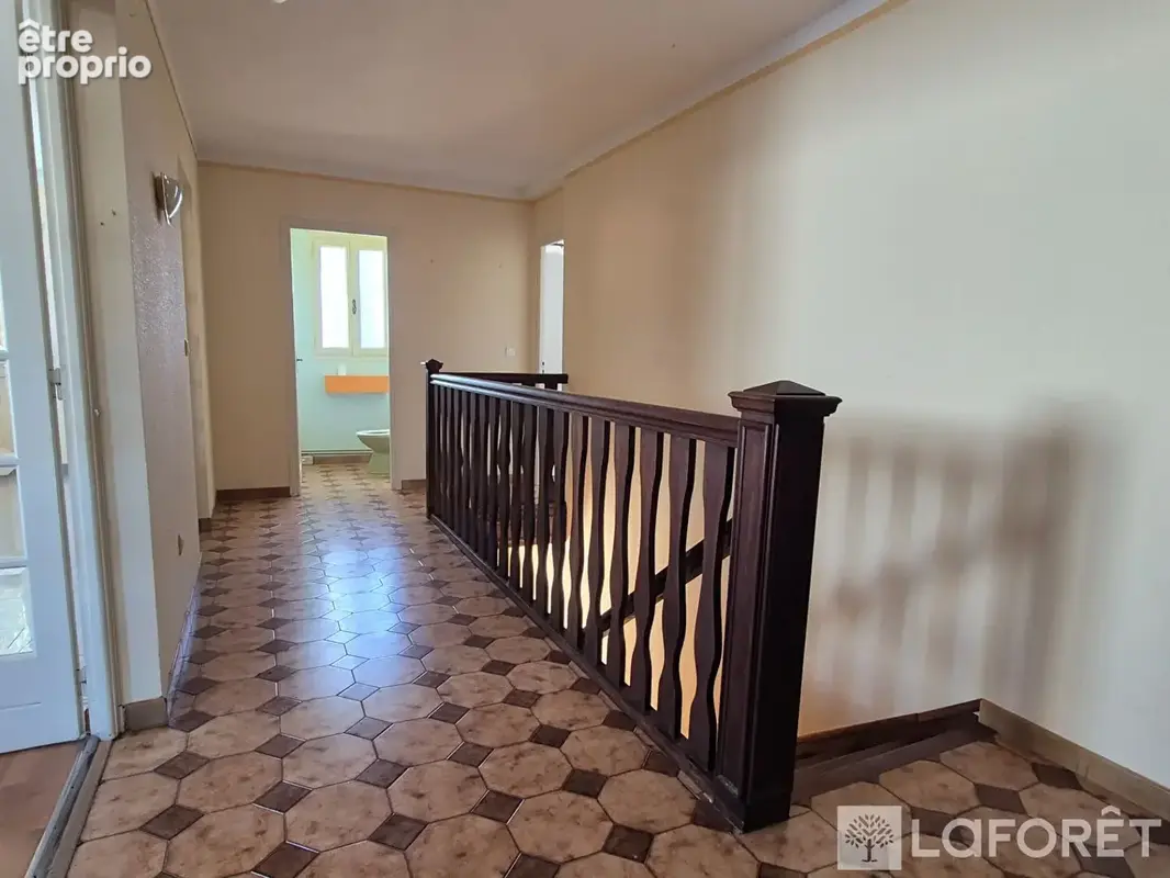 Maison 3 faces de 163 m² avec jardin et garage - photo 12