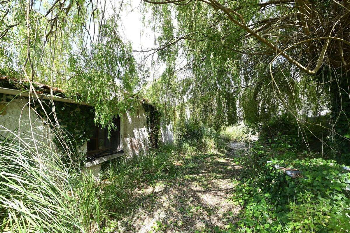 Terrain à LES PORTES-EN-RE