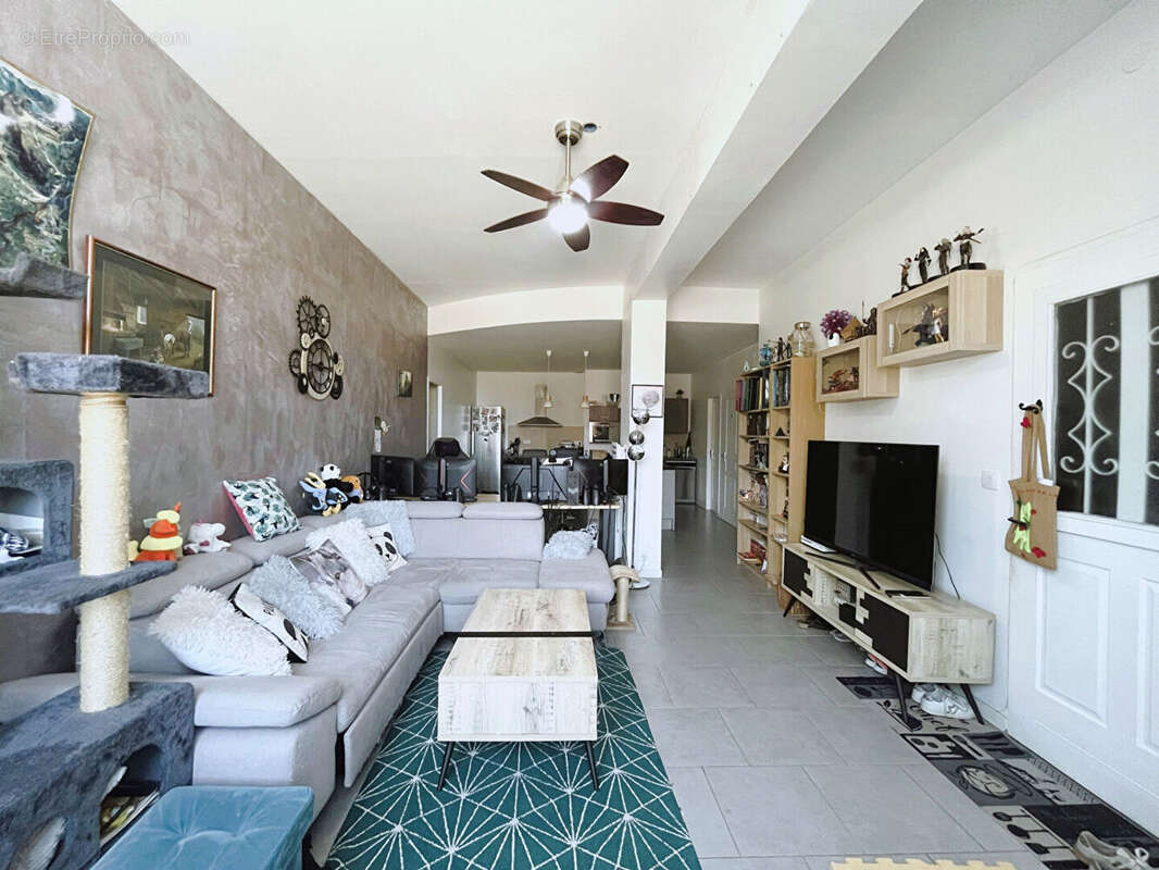 Appartement à MESSIMY