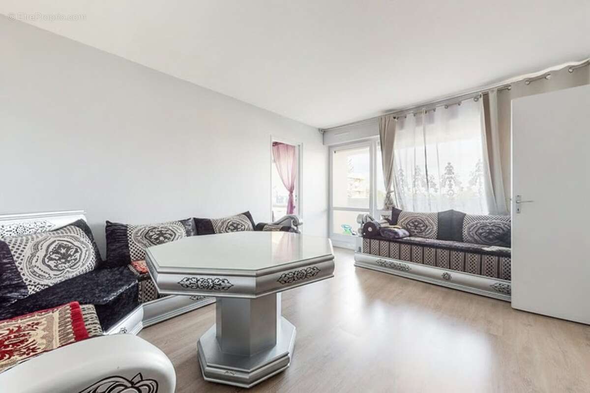 Appartement à ELANCOURT