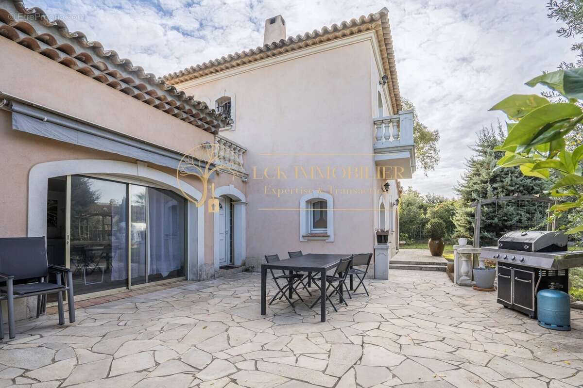 Maison à FREJUS