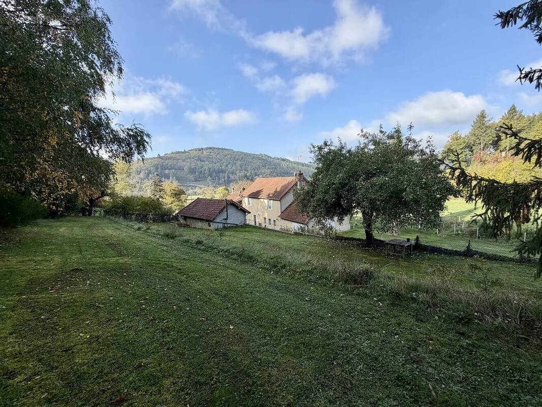 Maison à LUCENAY-L'EVEQUE