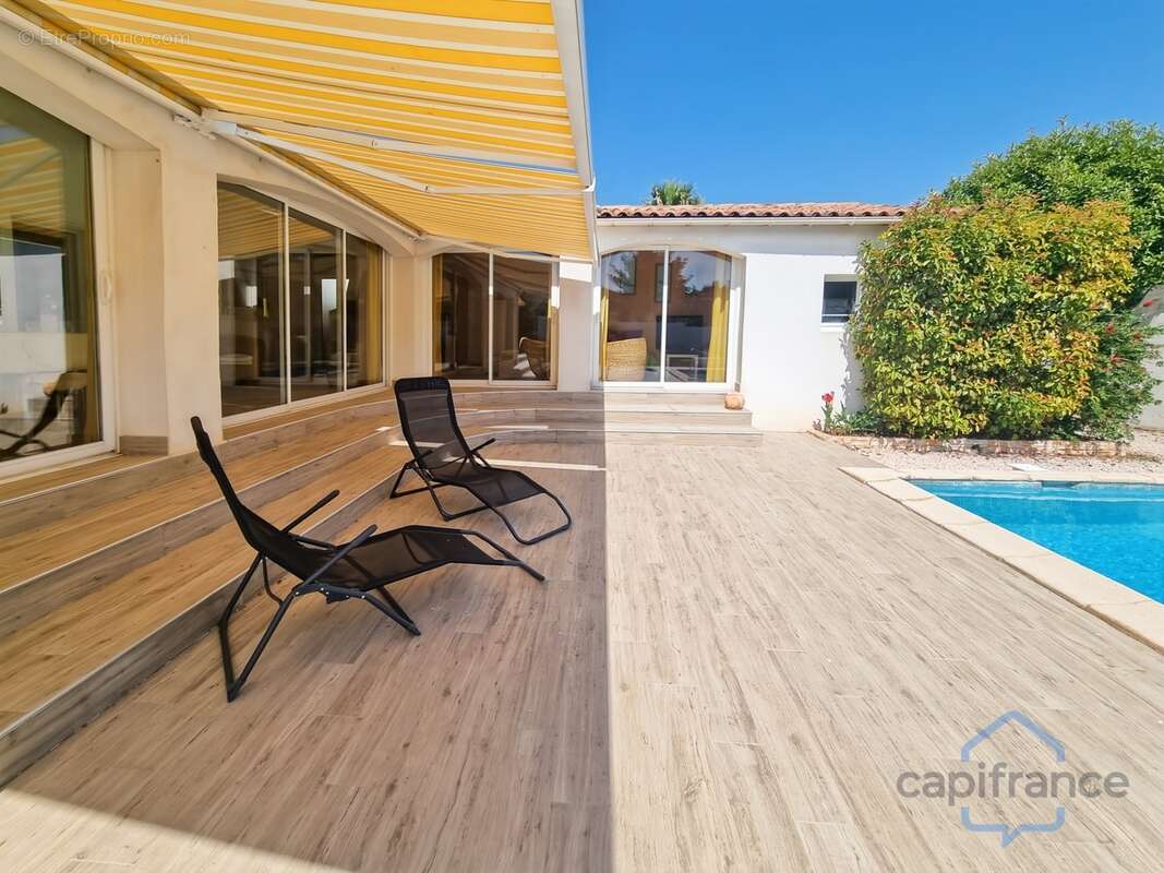 MAISON de 222m² ou double habitation - PISCINE - Terrain arboré de 830m² sans vis-à-vis - CASTRIES (34) - photo 3