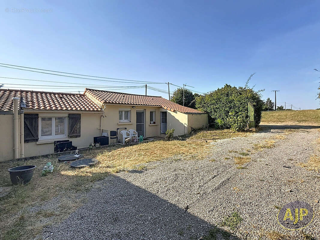 Maison Sainte Pazanne 74 m2 + grand garage - photo 2