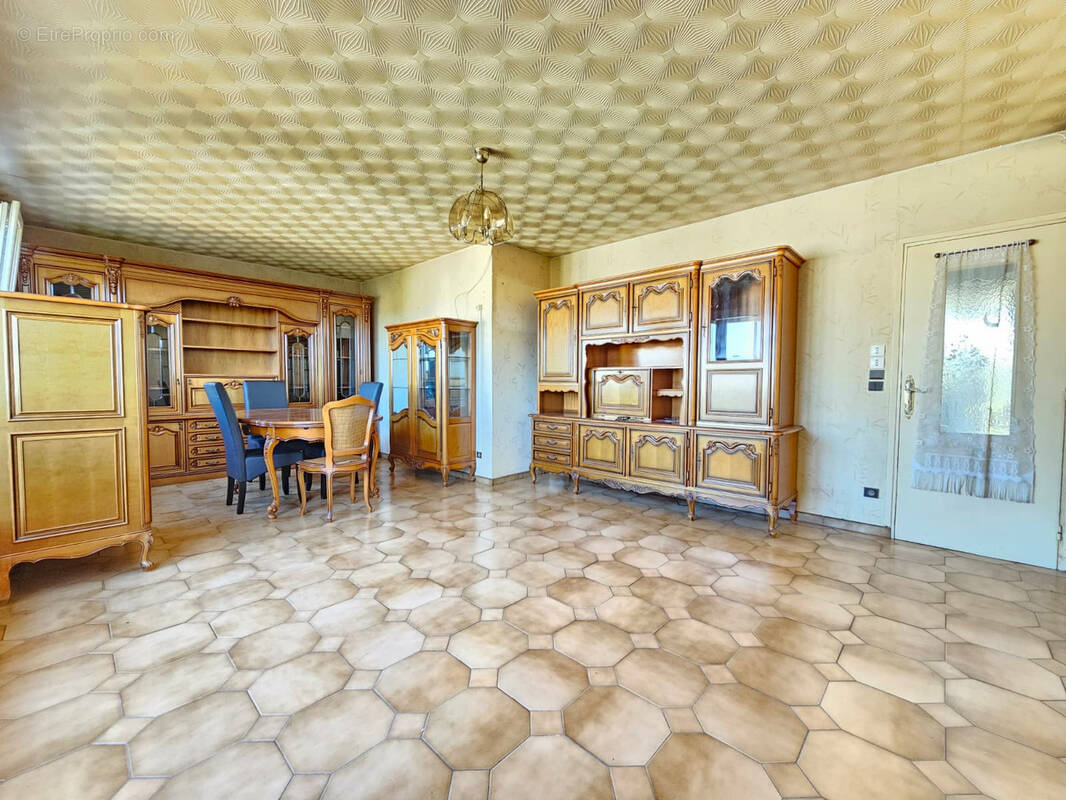 Appartement à SAINT-GERMAIN-LES-ARPAJON