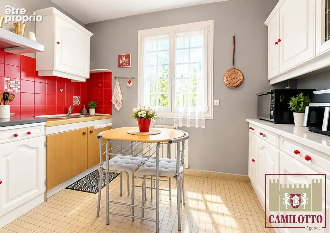 Maison Proche de Nogent le Roi 5 pièce(s) - photo 5