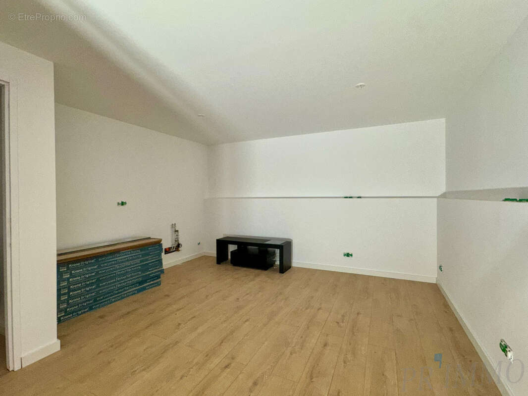 À vendre   local commercial 25 m2 entièrement rénové   fréjus centre-ville - photo 5
