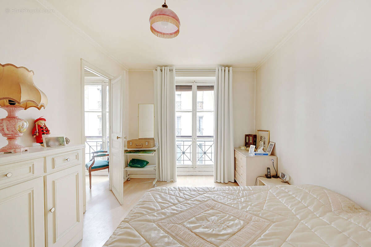 Appartement à PARIS-11E
