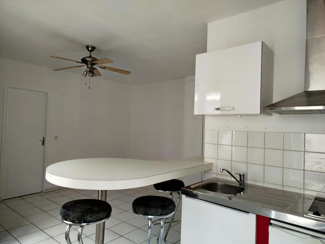   - Appartement à VILLEURBANNE