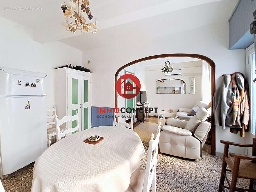 Maison à ROQUEMAURE