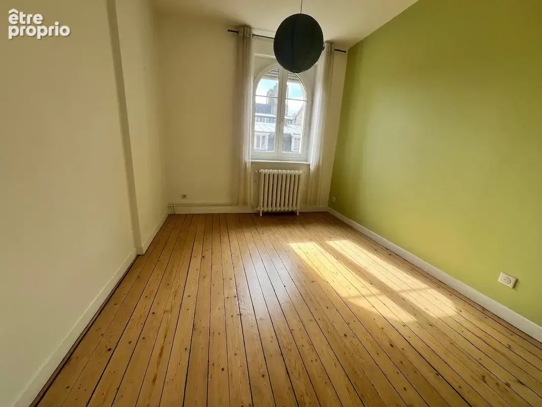 Secteur place du forum - magnifique duplex type 6 pieces de 135m2 + balcon - photo 16