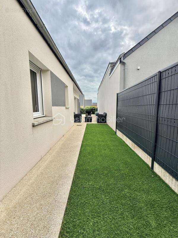 Maison à MONTERFIL