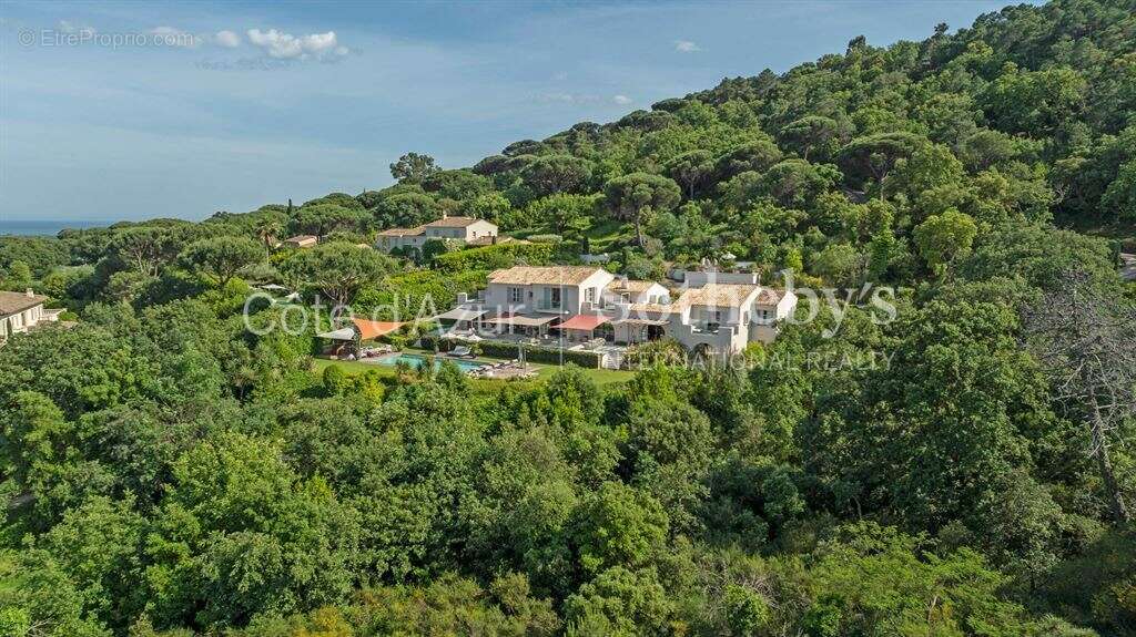 Villa contemporaine de luxe avec vue mer, 7 chambres, piscine et spa à vendre à Ramatuelle - photo 18