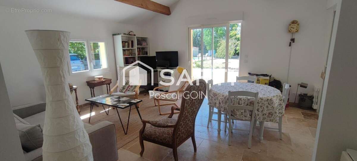 Photo 6 - Maison à SAINT-JEAN-DE-MARUEJOLS-ET-AVEJAN