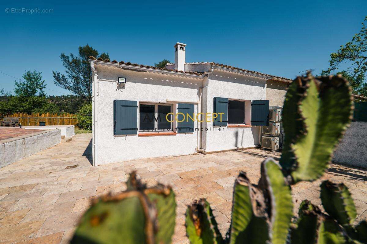 Maison à FREJUS