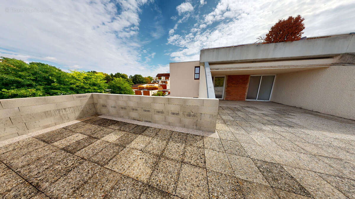Appartement 4 pièce(s) 112 m2 avec immense terrasse! - photo 10