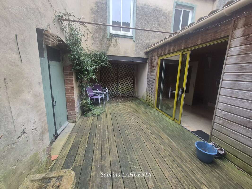 Maison à MEZIN