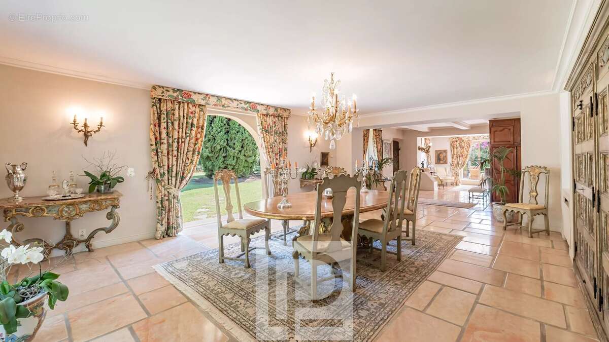 Maison à AURIBEAU-SUR-SIAGNE