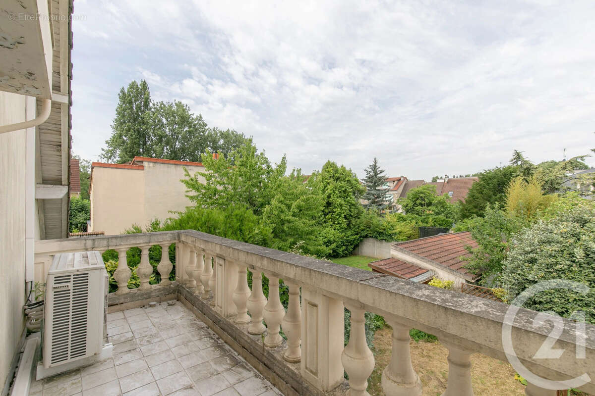 Maison à CHAMPIGNY-SUR-MARNE