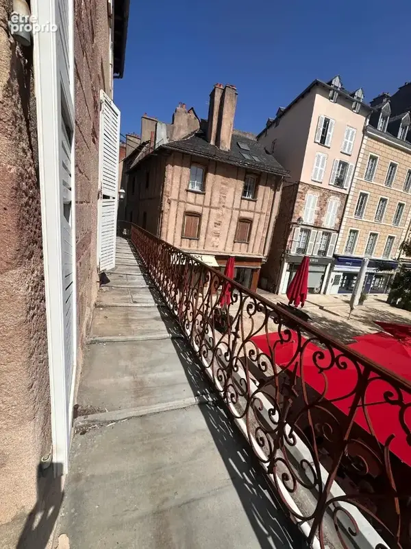 Plateau entier de 178 m² habitables - Place de la cité - photo 3
