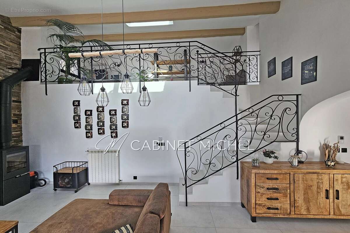 Maison à ROQUEFORT-LES-PINS
