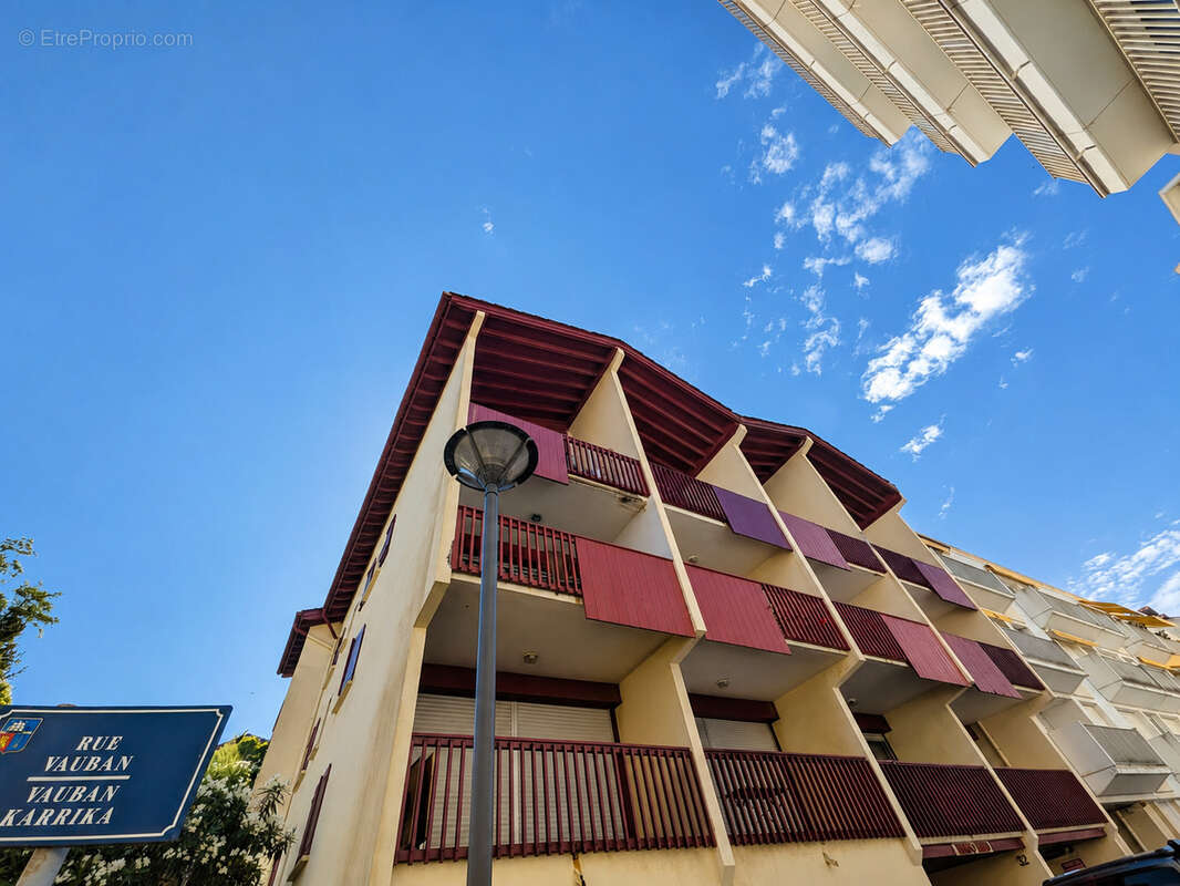 T1 bis de 32 m2 avec terrasse, aperçu océan et cave - photo 11