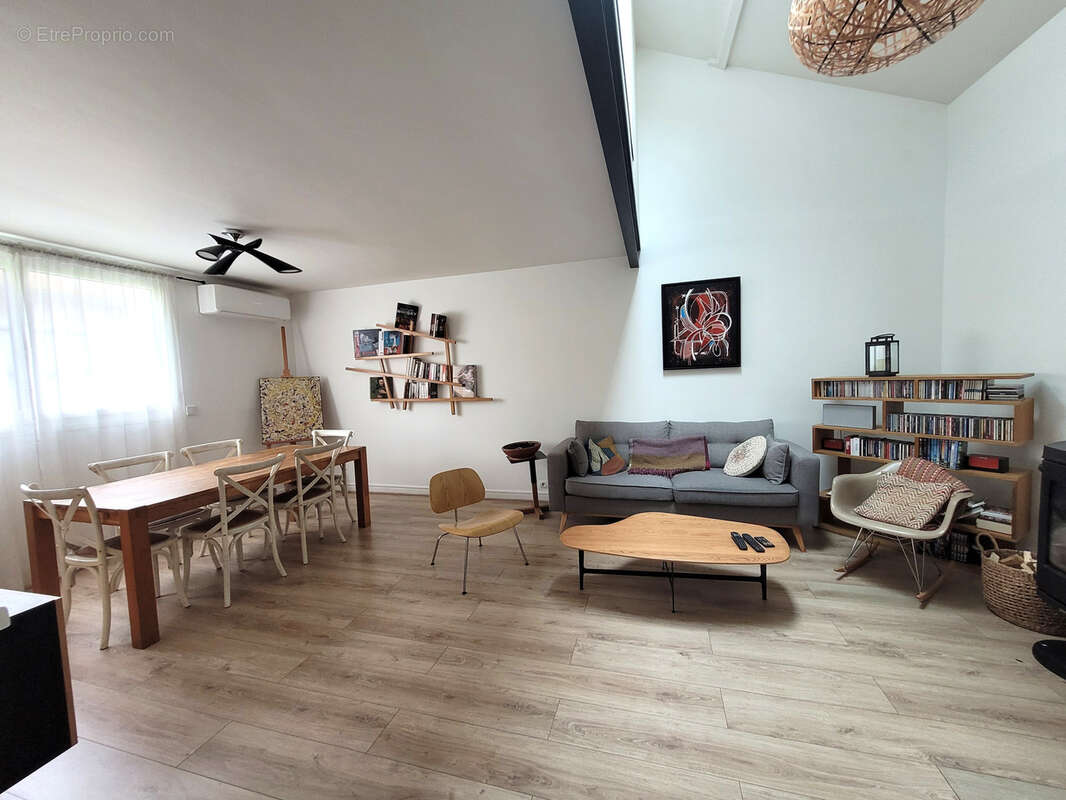Appartement à SAINT-MAUR-DES-FOSSES