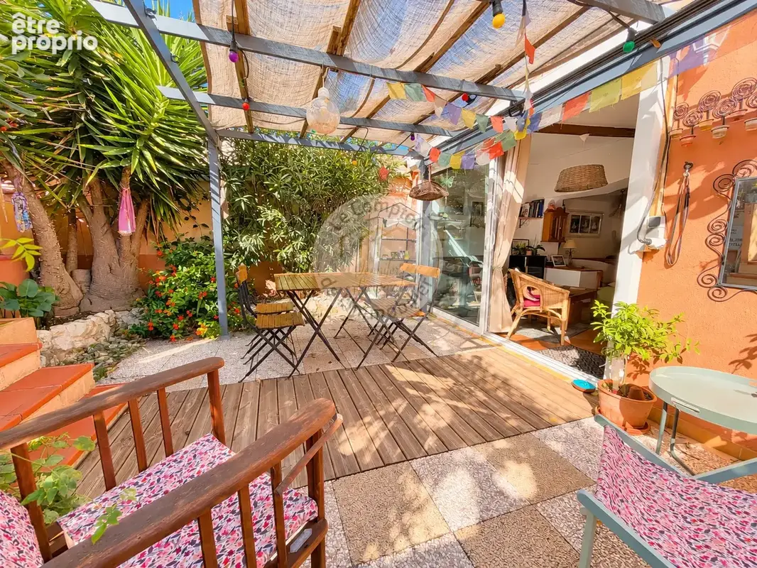 La panouse : bien atypique, esprit maison, avec terrasse et jardin privatif - photo 1