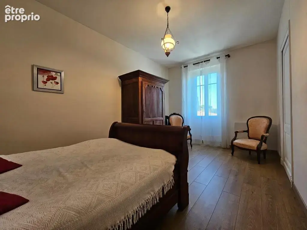 Maison principale 189 m2 5 chambres + maison secondaire 60 m2   Terrain 3235 m2 - photo 8