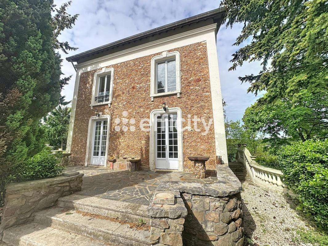 Maison à VILLEBON-SUR-YVETTE