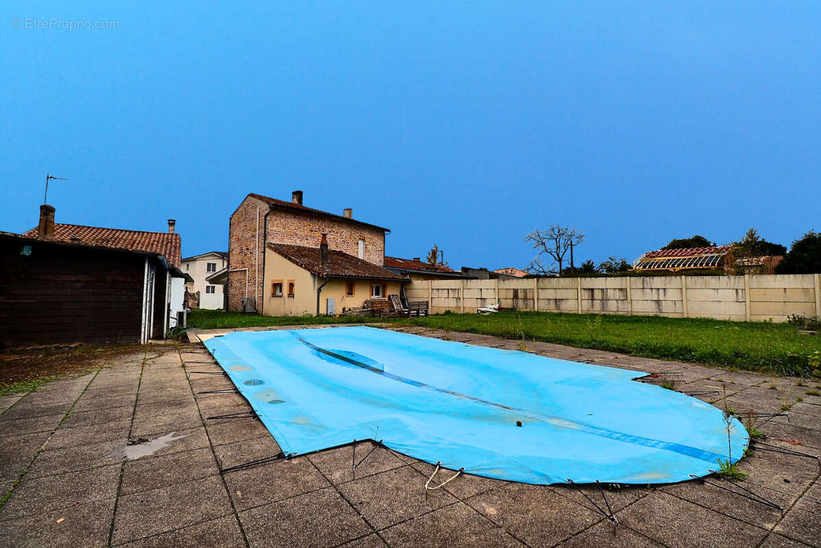Maison à IZON
