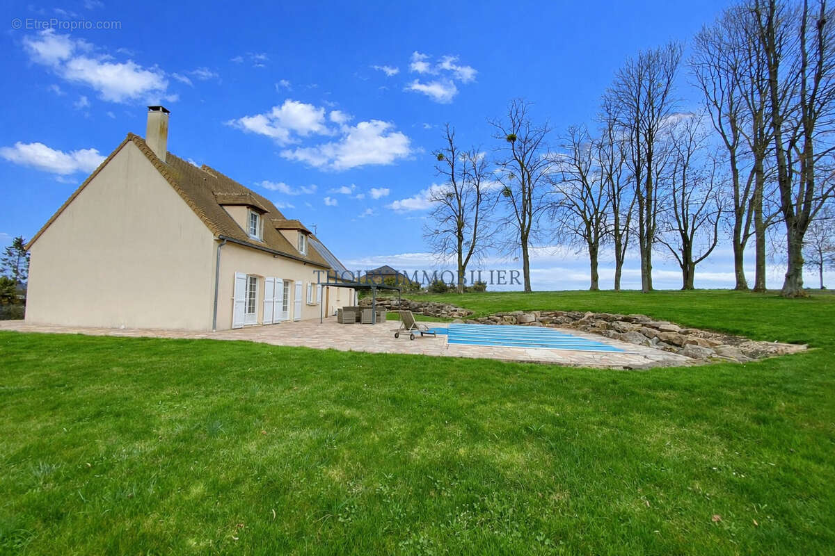 Maison à ORGERUS