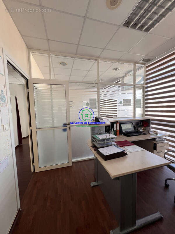 Commerce à PONT-DU-CASSE