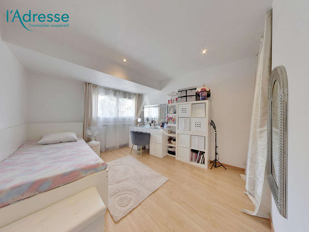 Maison Champs Sur Marne 7 pièce(s) 135 m² - photo 13