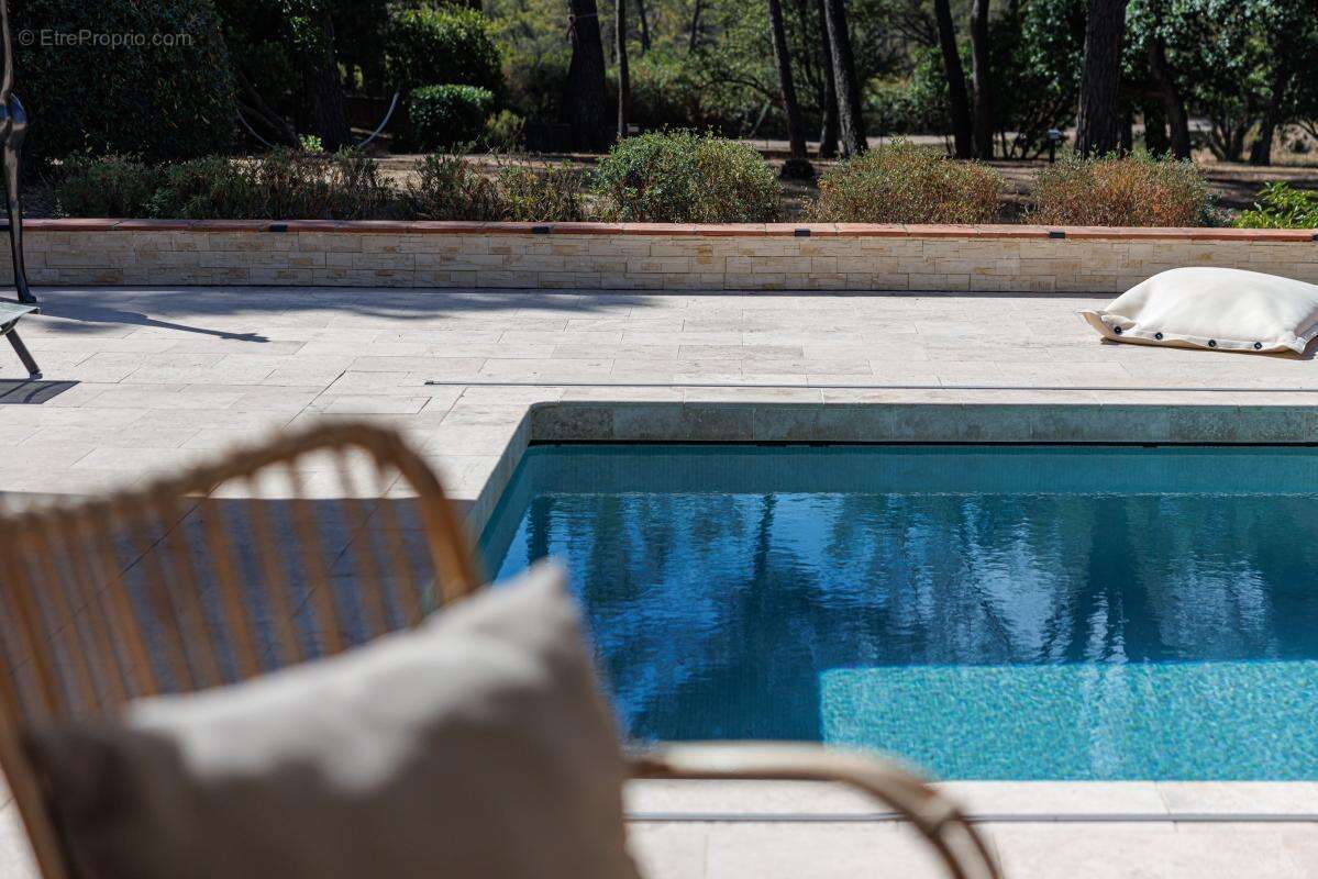 Maison à PUGET-SUR-ARGENS